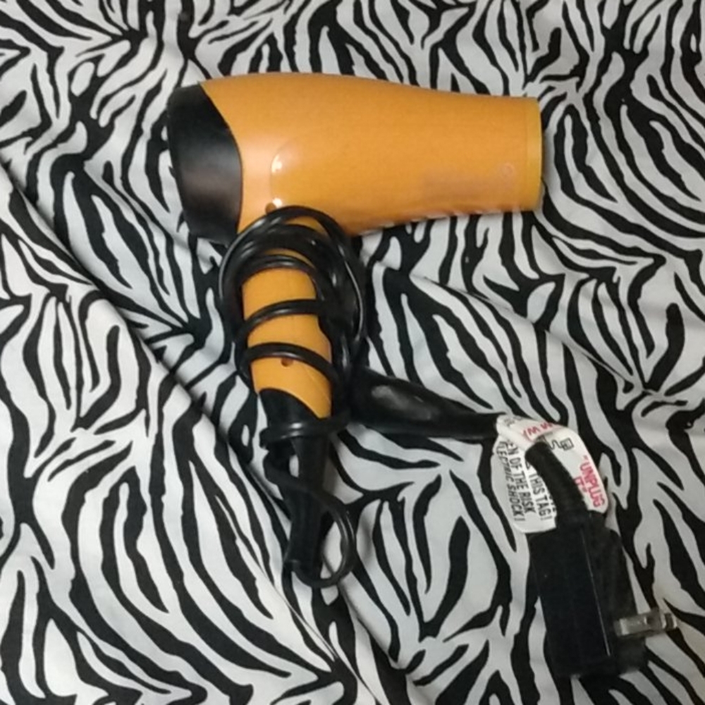 Hair dryer